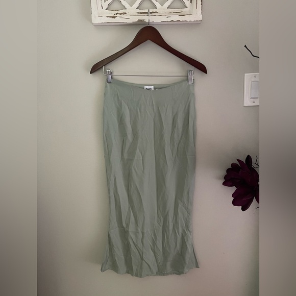 Princess Polly The Ava Skirt In Sage Green Size 4 - Picture 3 of 10